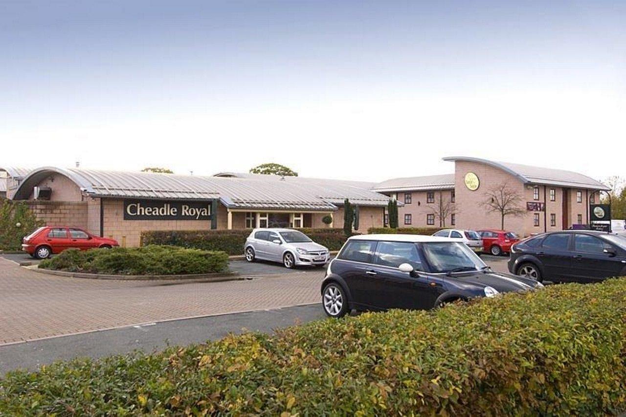 Premier Inn Manchester Cheadle  Exteriér fotografie